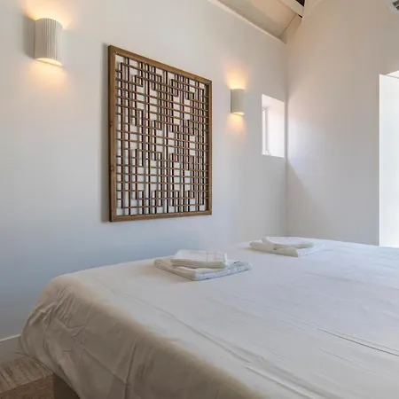 Ando Living - Abrantes 10 House *