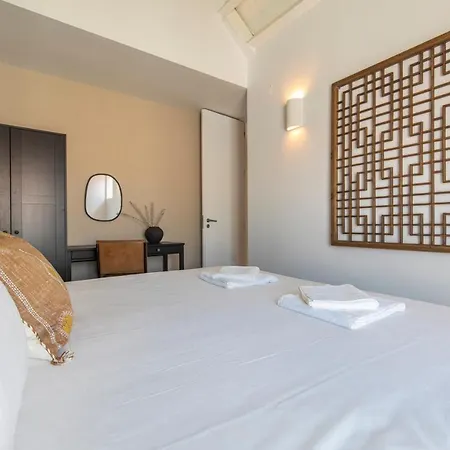 Ando Living - Abrantes 10 House