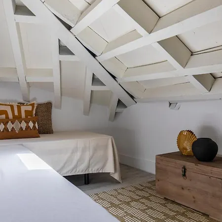 Ando Living - Abrantes 10 House