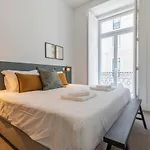Ando Living - Abrantes 10 House 4*