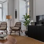 Ando Living - Abrantes 10 House 4*
