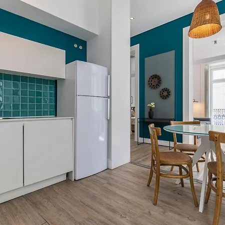 Апартаменти Ando Living - Abrantes 10 House