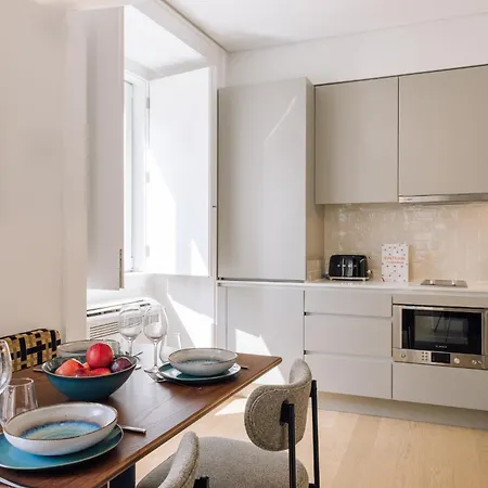 Ando Living - Abrantes 10 House 4* Lisboa