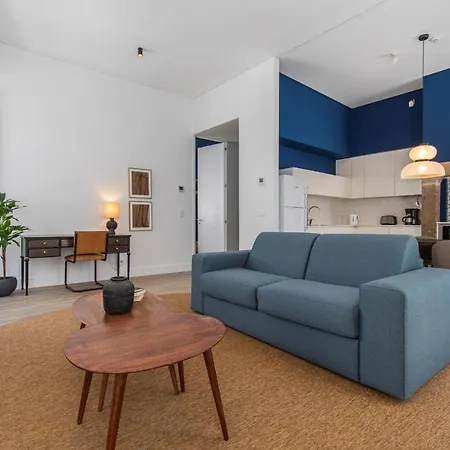 Ando Living - Abrantes 10 House