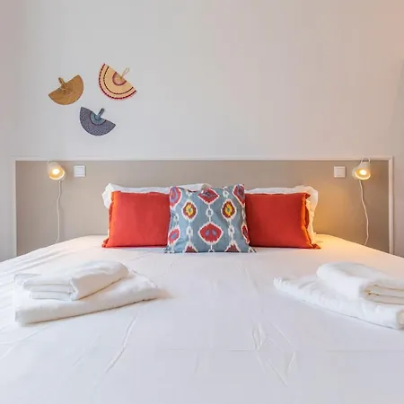 Ando Living - Abrantes 10 House