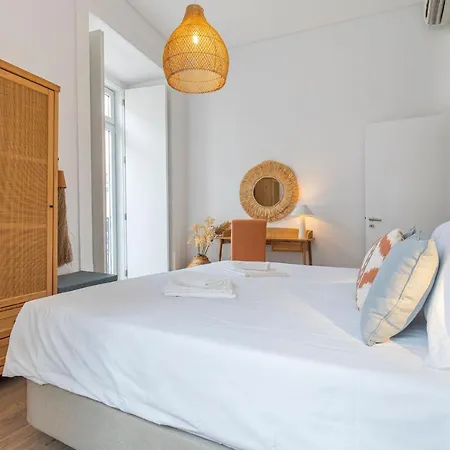 Ando Living - Abrantes 10 House