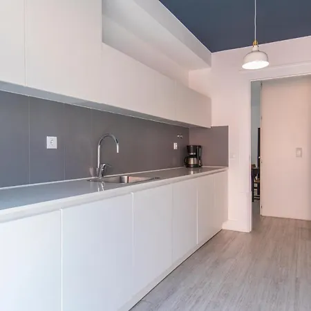 Ando Living - Abrantes 10 House דירה *